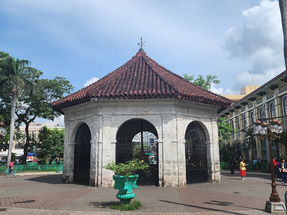 Cebu’s Old Core: Crosses, Forts, and Market Heat
