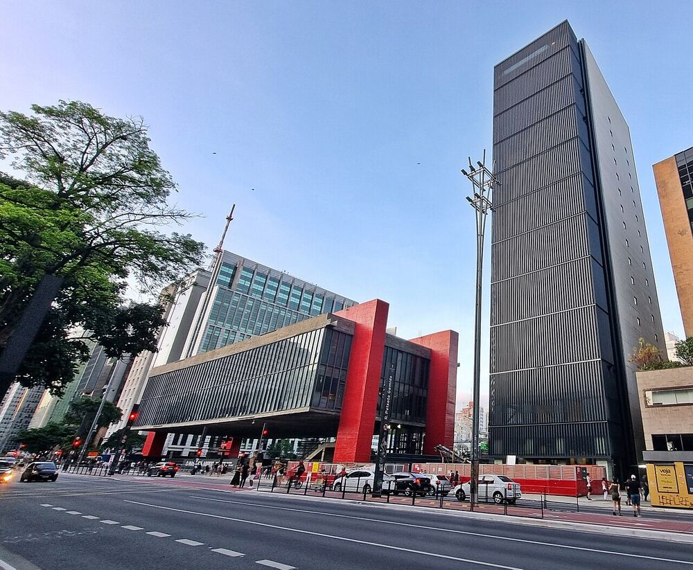 São Paulo: modern Brazil in concrete and art